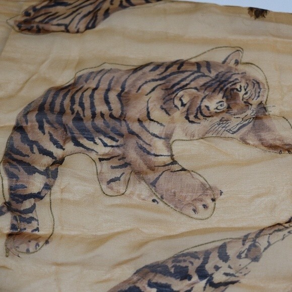 Vintage Lion Leopard Tiger Graphic Sheer Scarf Carol Baskin Tiger King Big Cats - Picture 6 of 7